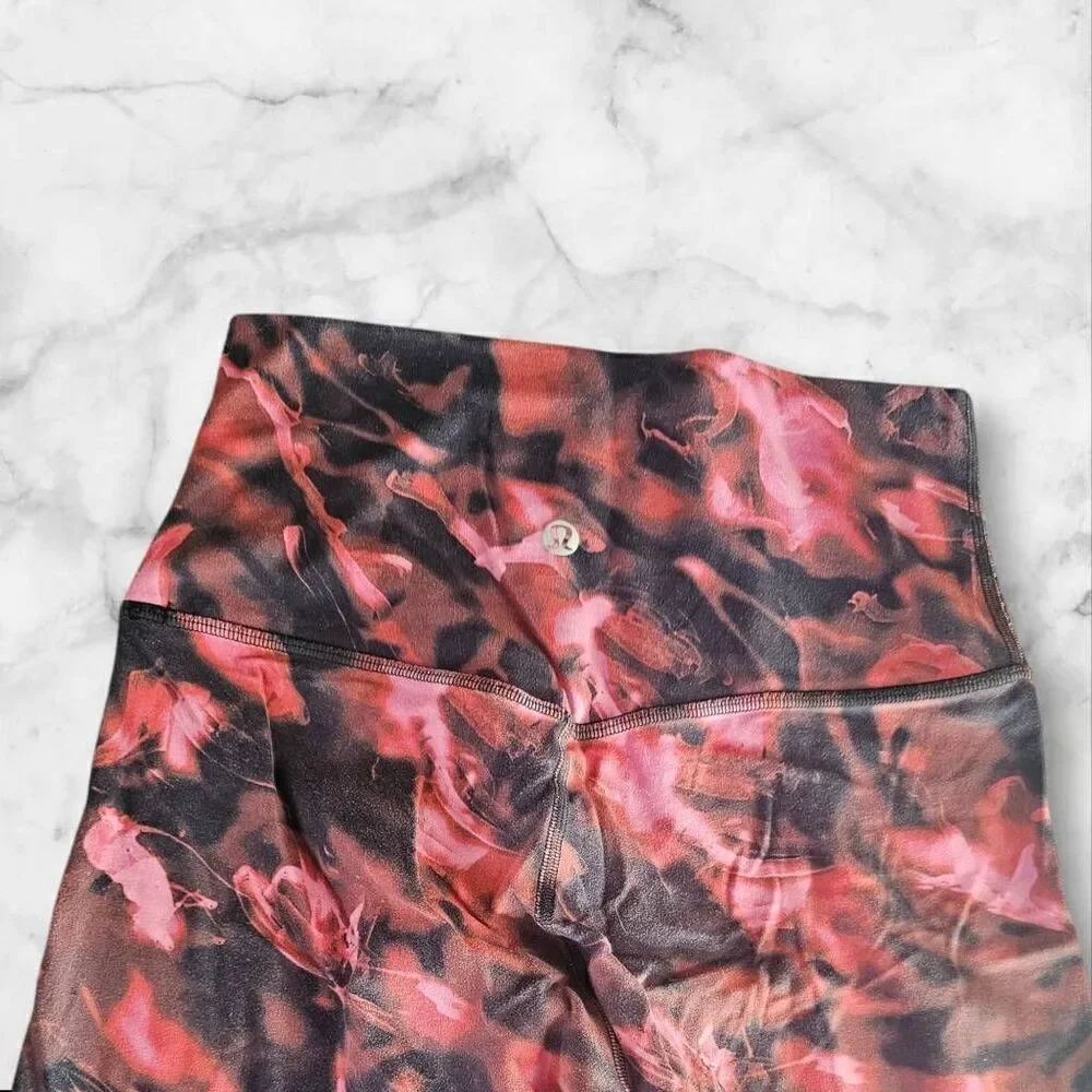 Lululemon Size 4 Floral Aligns HR